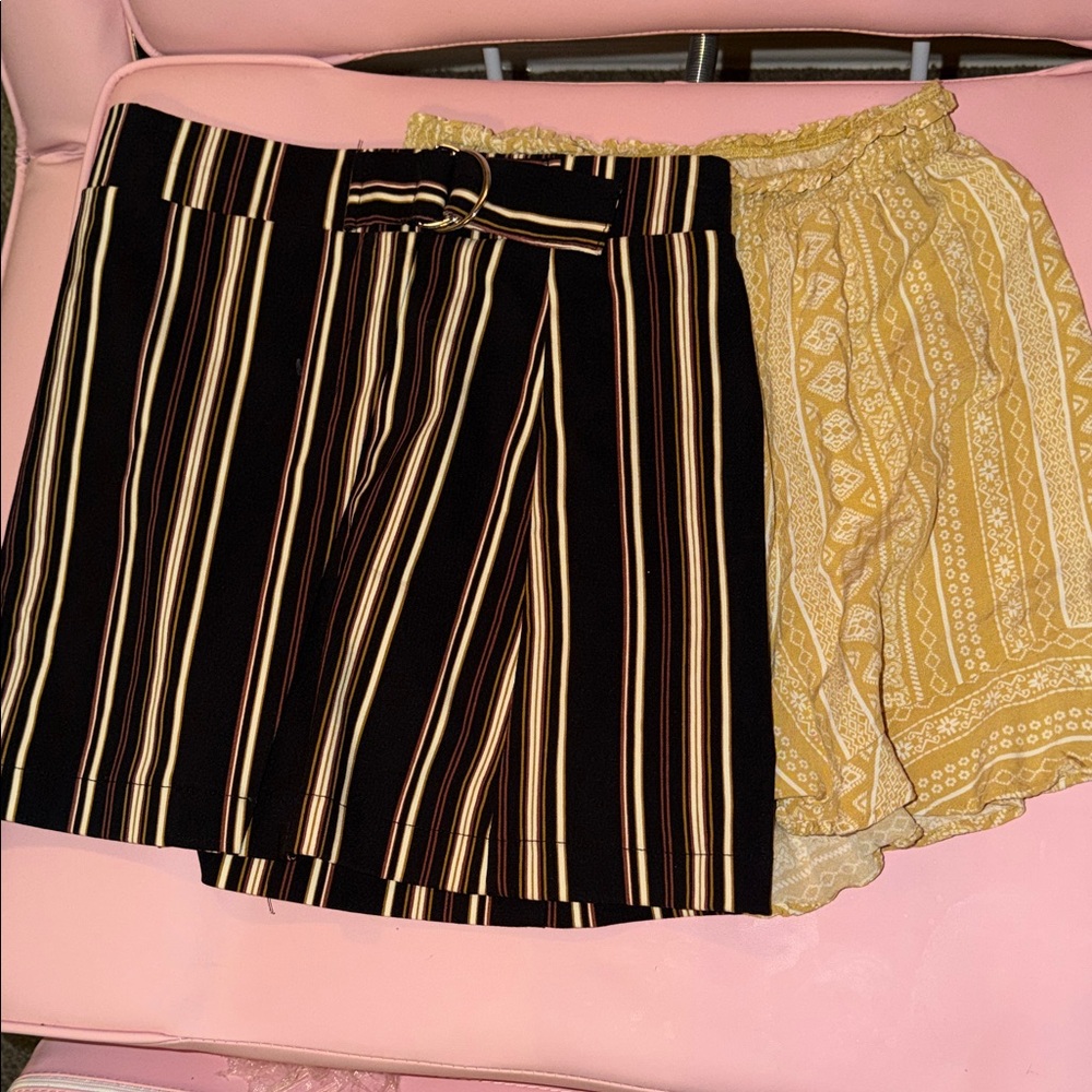 Bundle Striped Black and White mini Skirt with Belt and yellow mini skirt